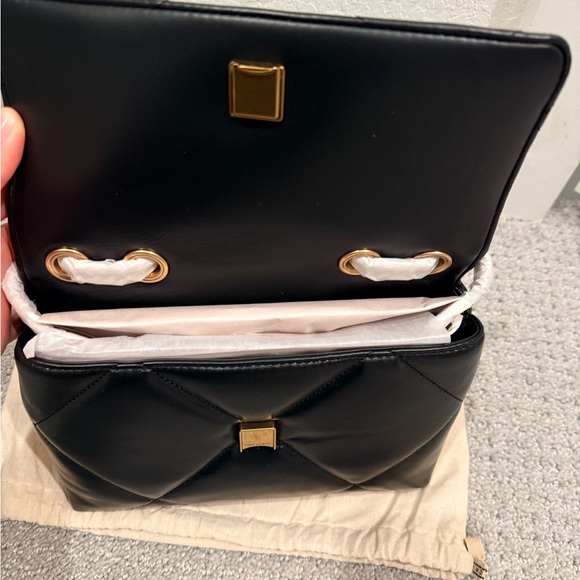 NWT Tory Burch Small Kira Diamond Quilt Shoulder Bag Black - Picture 4 of 7